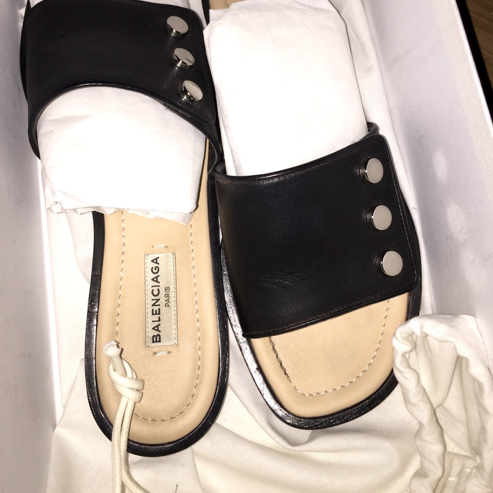 Balenciaga flats